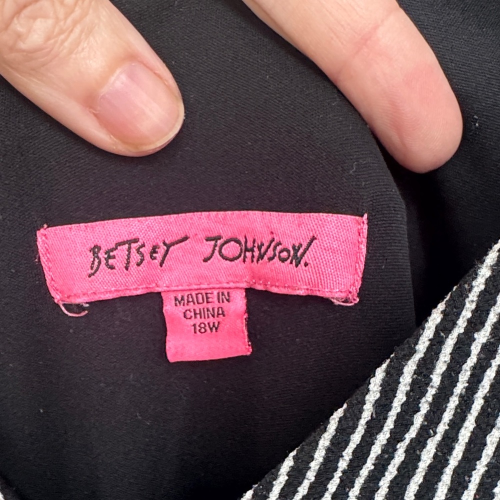 Betsey Johnson Black White Stripe V-Neck Midi Dress Size 18 Flattering Drape - Picture 3 of 7